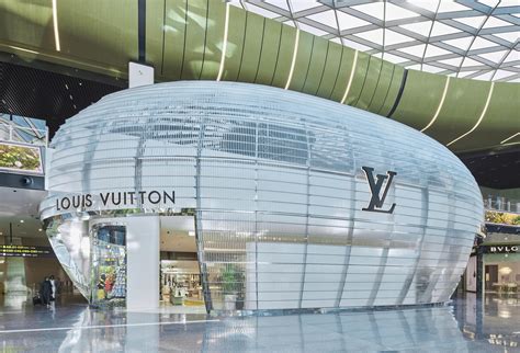 louis vuitton online store qatar|louis vuitton hamad north terminal.